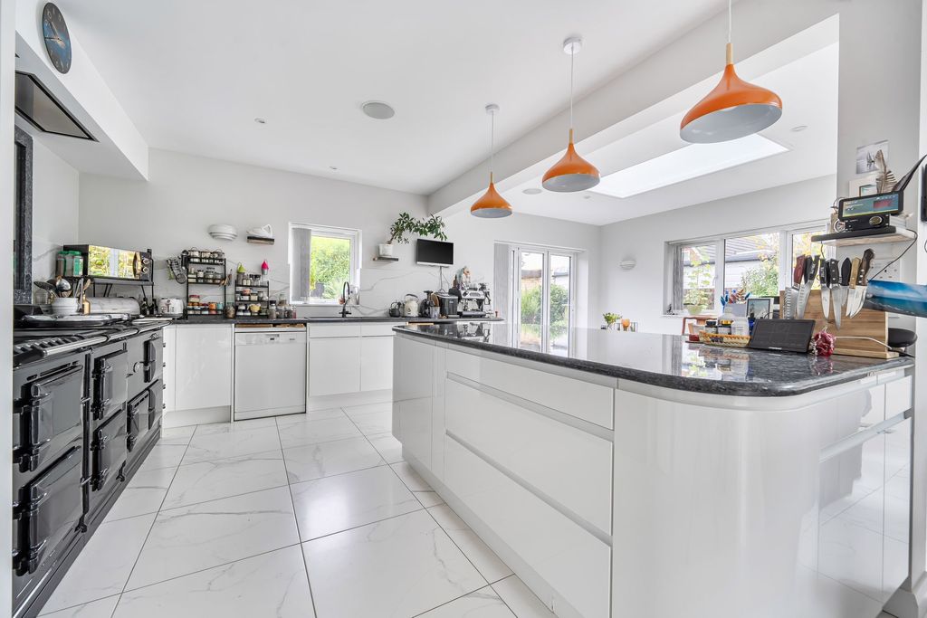 Additional image 2 of 4 bed detached bungalow for saleFarm Close, Elmer, Bognor Regis PO22