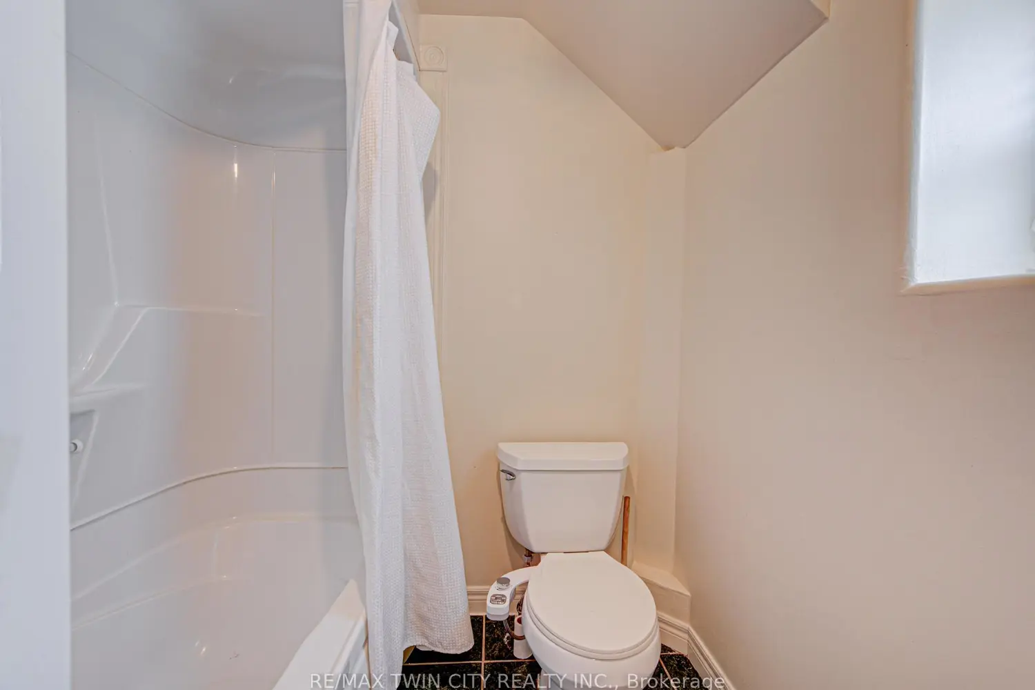 Additional image 15 of 281 Courtland Avenue