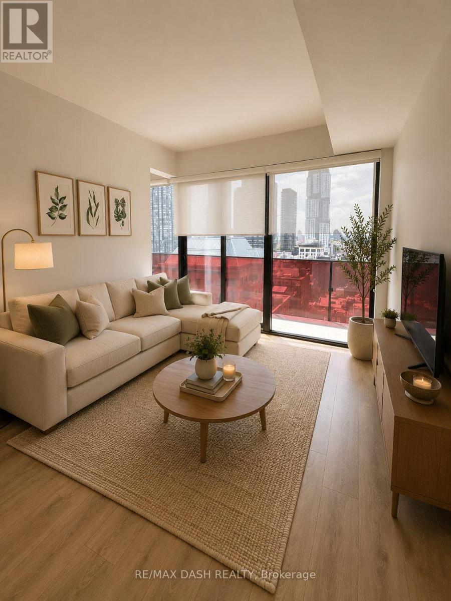 1502 - 215 QUEEN STREET W