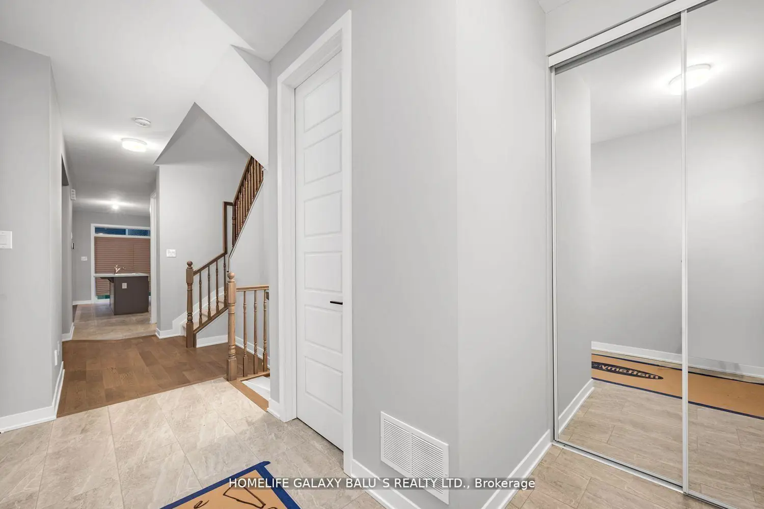 308 Crossway Terrace photo 3