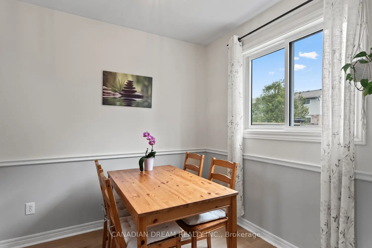 Additional image 9 of 1095 Jalna Boulevard 20