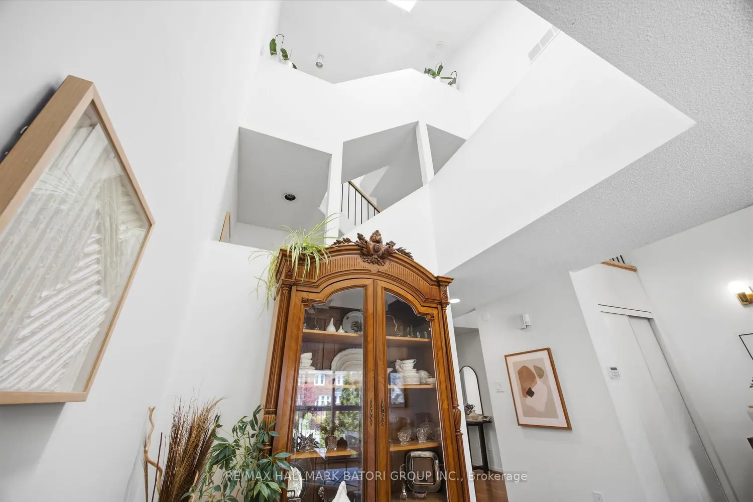 547 Merton Street photo 5