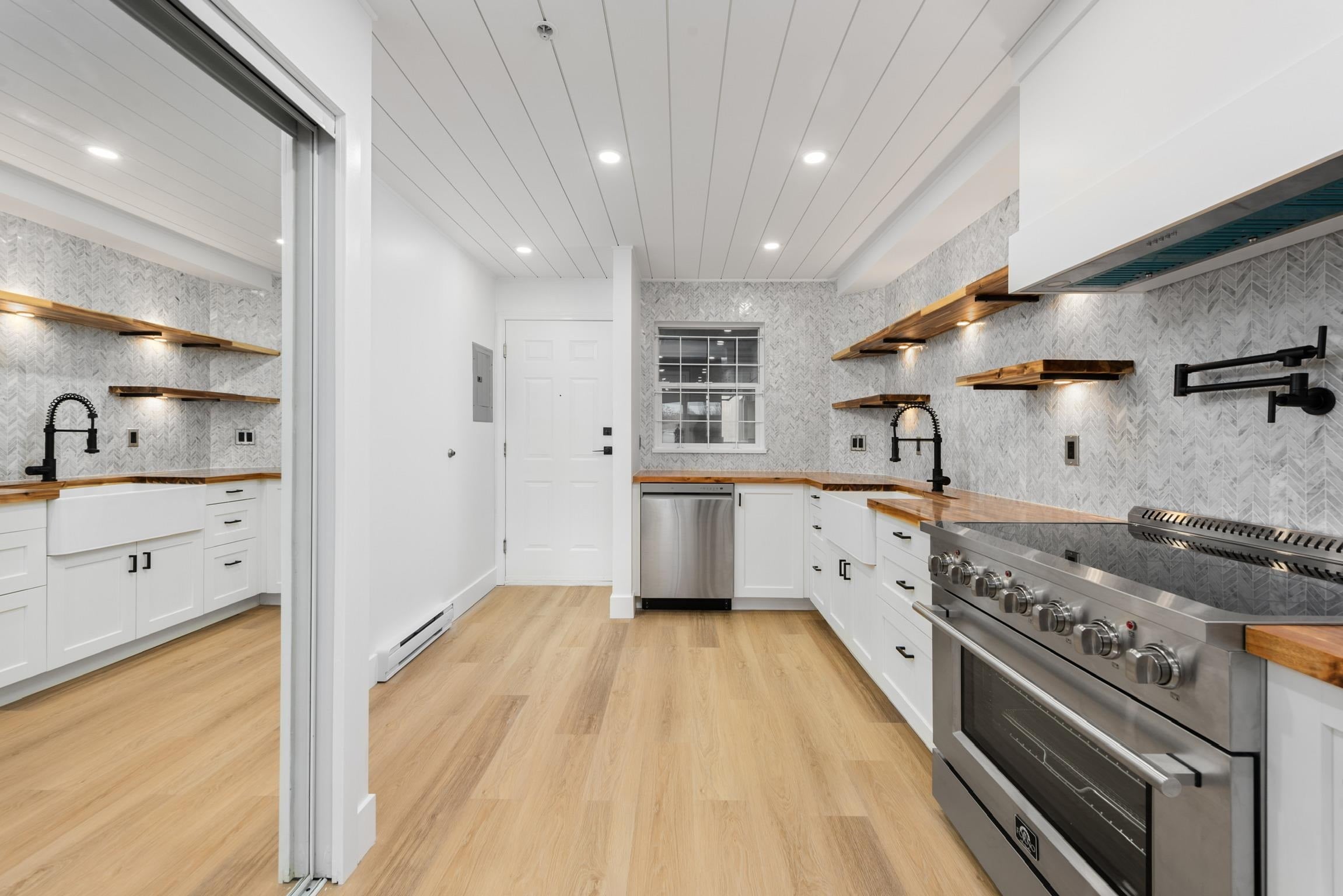 Additional image 3 of 318-2238 Kingsway , Vancouver, BC, V5N 2T7