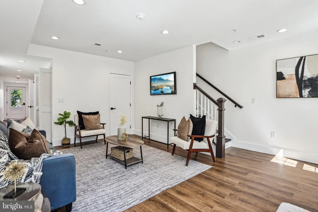 Additional image 10 of 322 56th Street NE, Washington, DC 20019