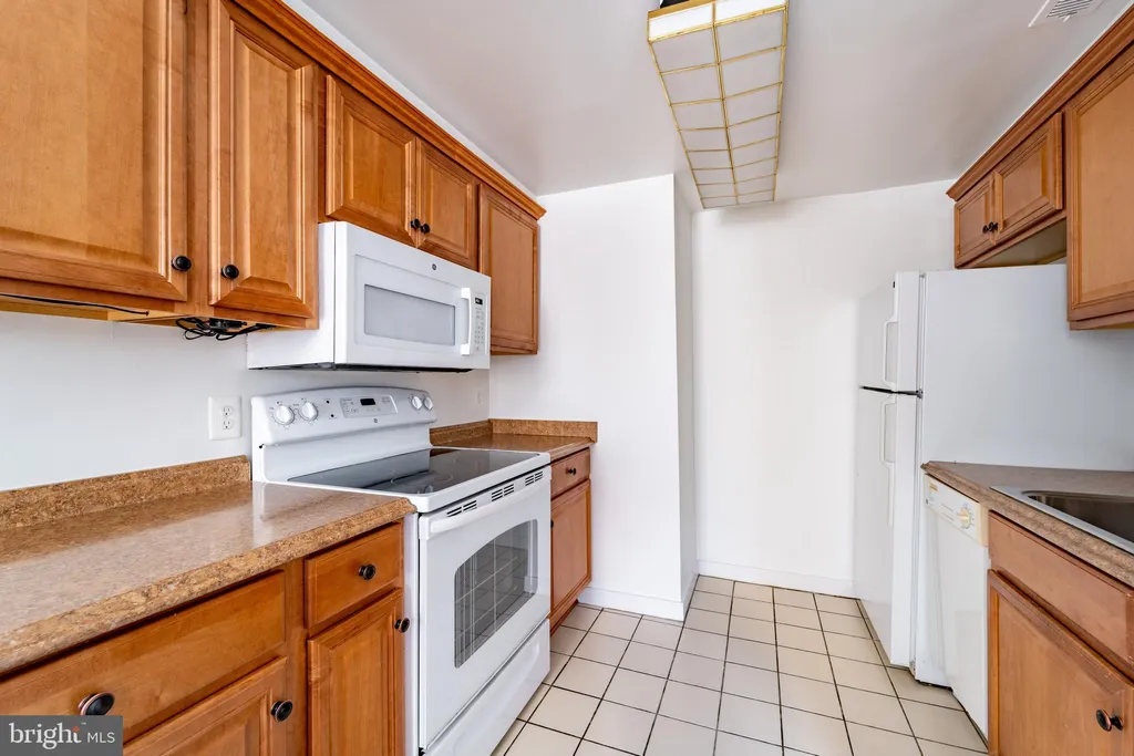 Additional image 15 of 2114 N Street NW Unit 25, Washington, DC 20037