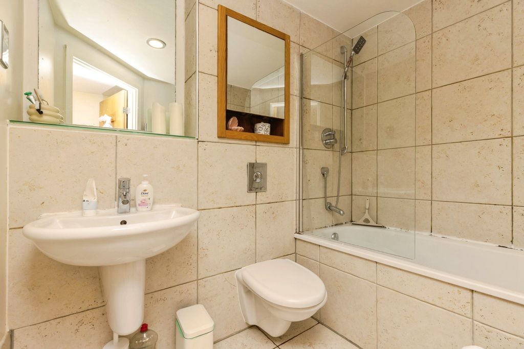 Additional image 12 of 2 bed flat for saleArmouries Way, Leeds LS10