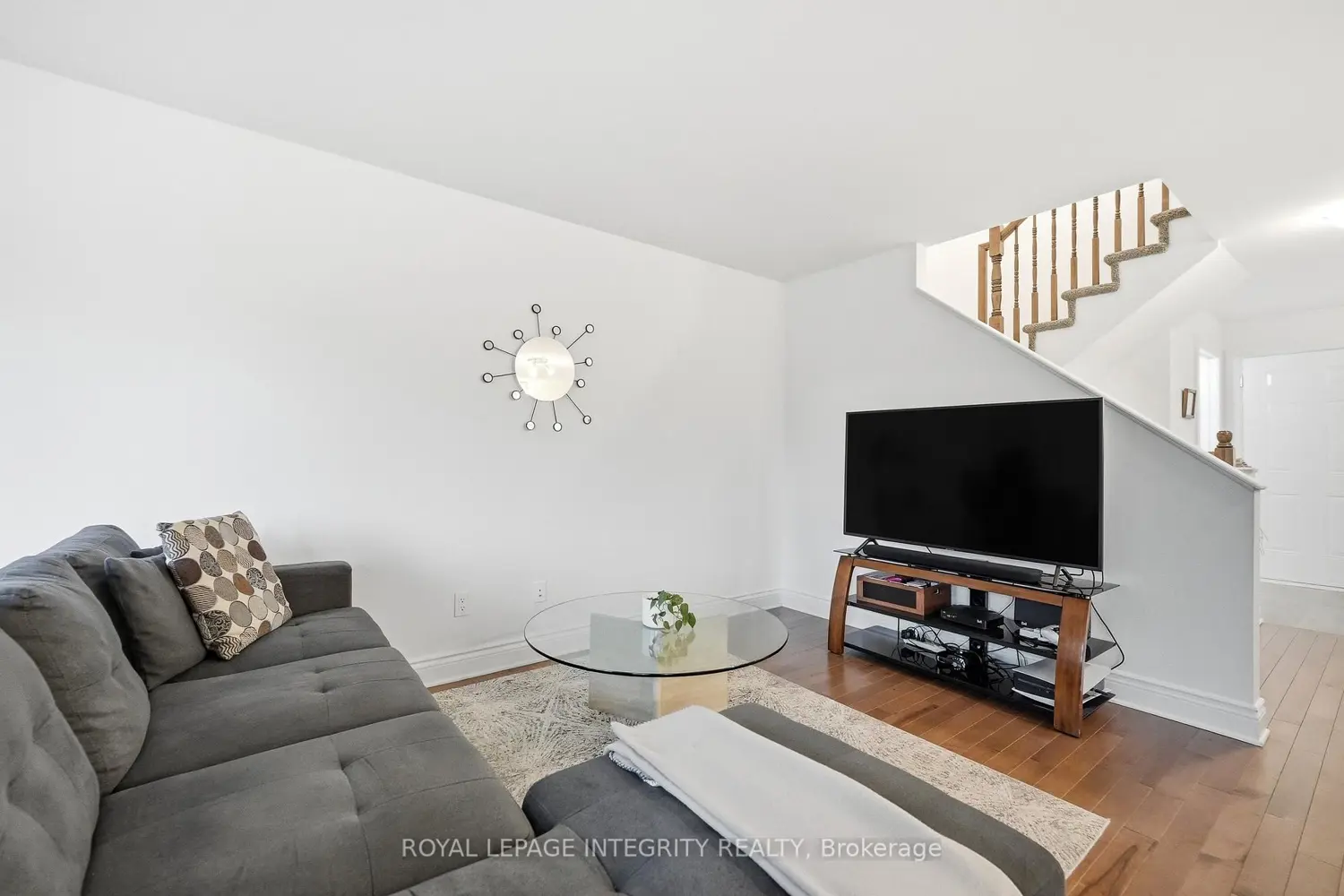 241 Dion Avenue photo 4