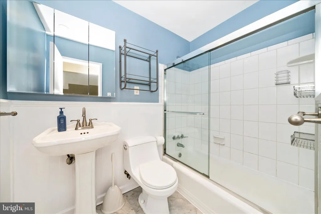 Additional image 17 of 2400 NW 41st Street NW Unit 403, Washington, DC 20007