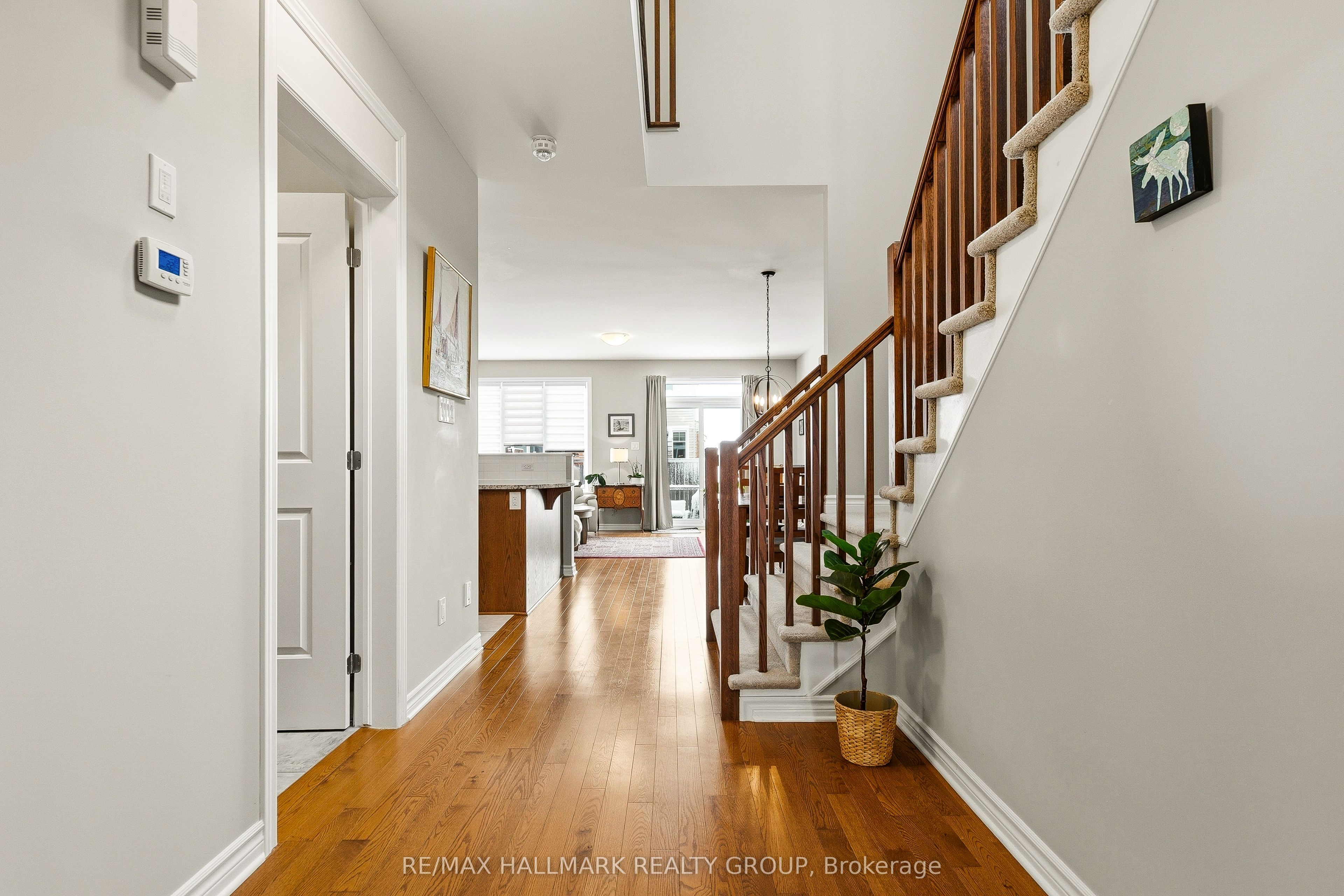 Additional image 3 of 844 Cedar Creek Drive, Ottawa, ON, K1T 0B3