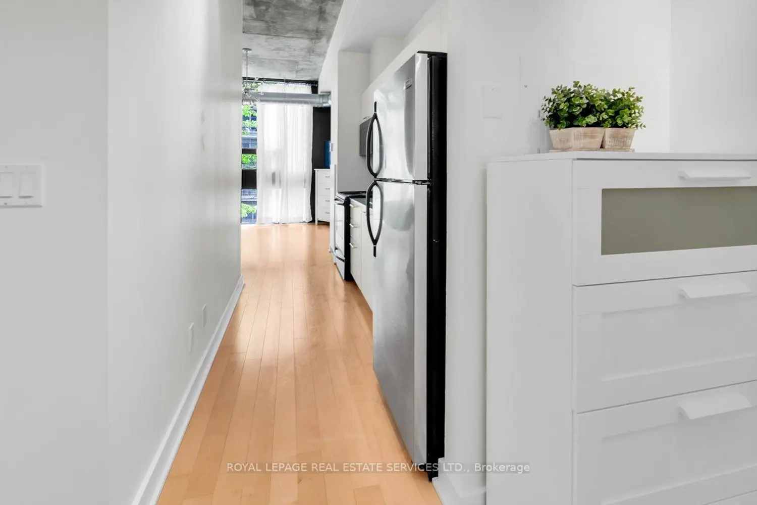 60 Bathurst Street 210 photo 2