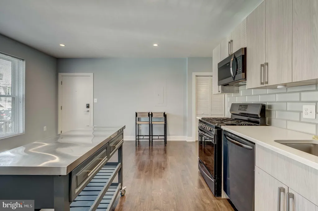 Additional image 8 of 1605 F Street NE Unit 2, Washington, DC 20002