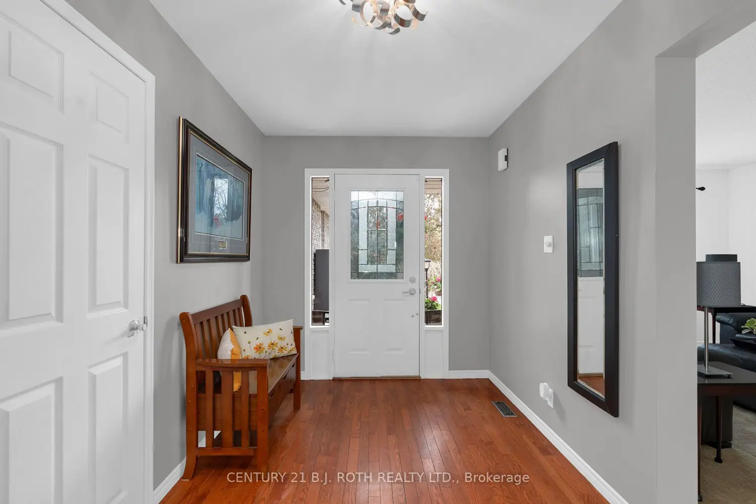 Additional image 3 of 37 Laurentian Lane