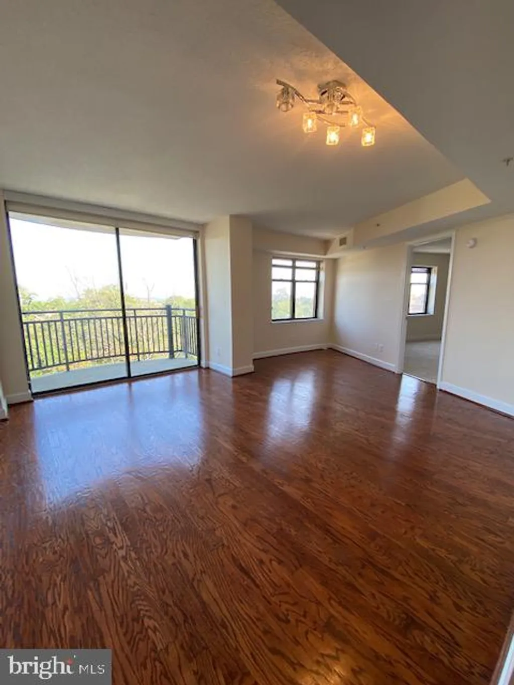 Additional image 3 of 3401 38th Street NW Unit 813, Washington, DC 20016