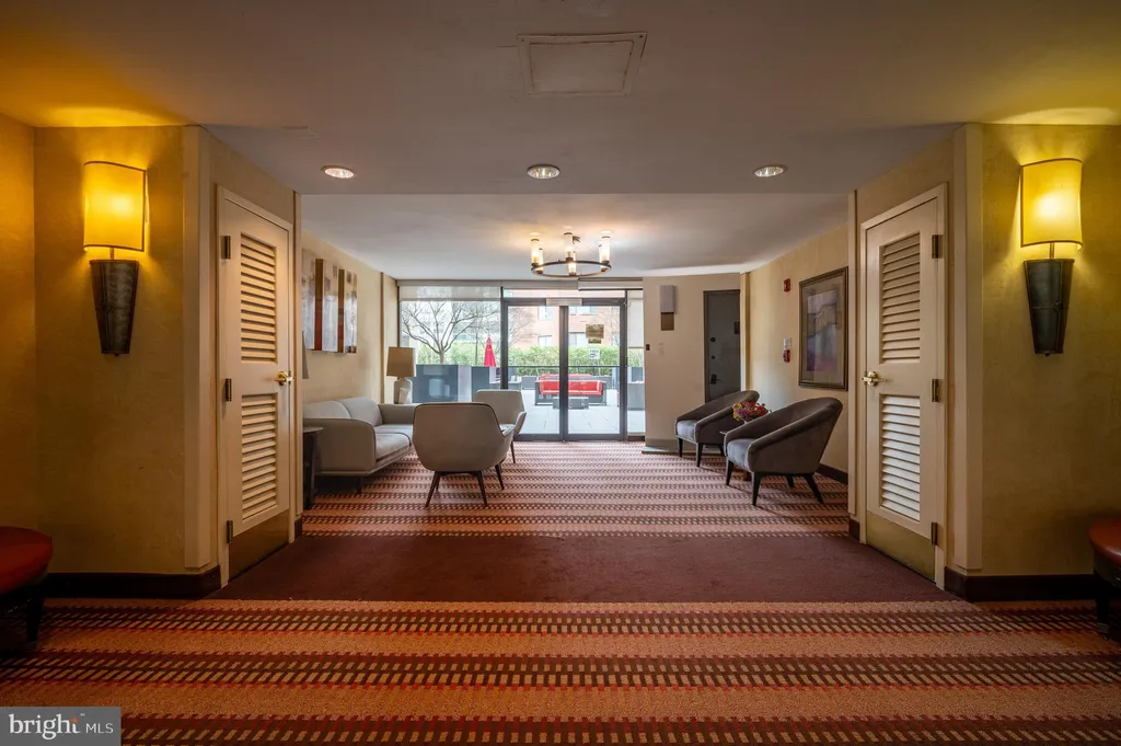 940 25th Street NW Unit 817-S, Washington, DC 20037