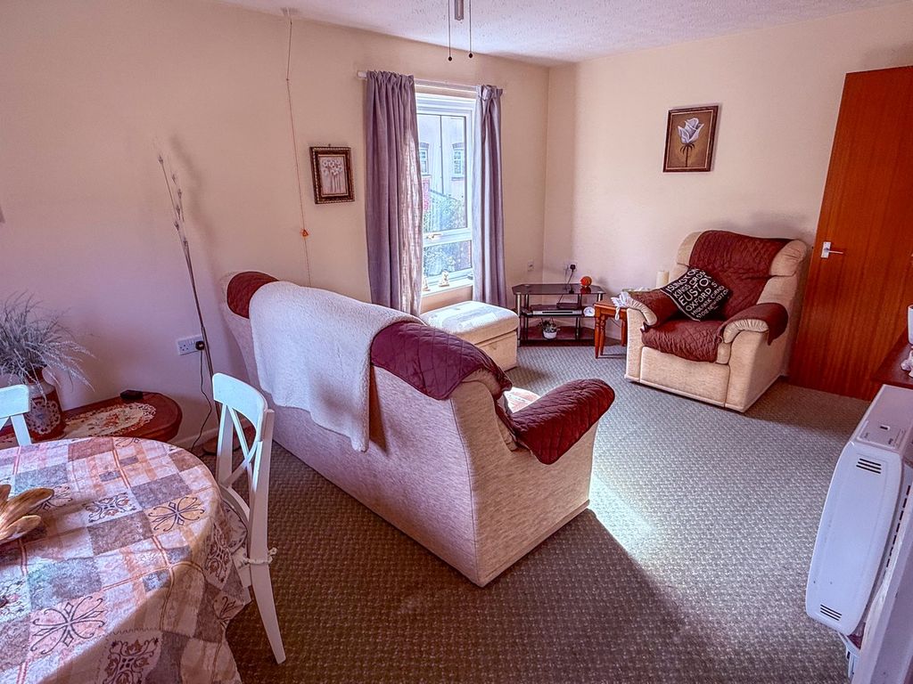 Additional image 4 of 1 bed flat for saleAshridge Court, Newbury RG14