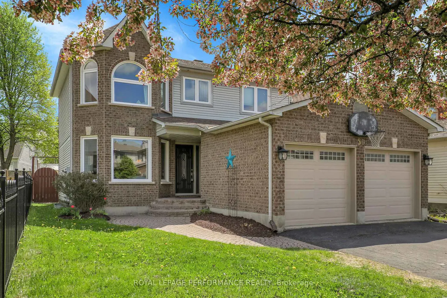 50 Picasso Drive photo 2