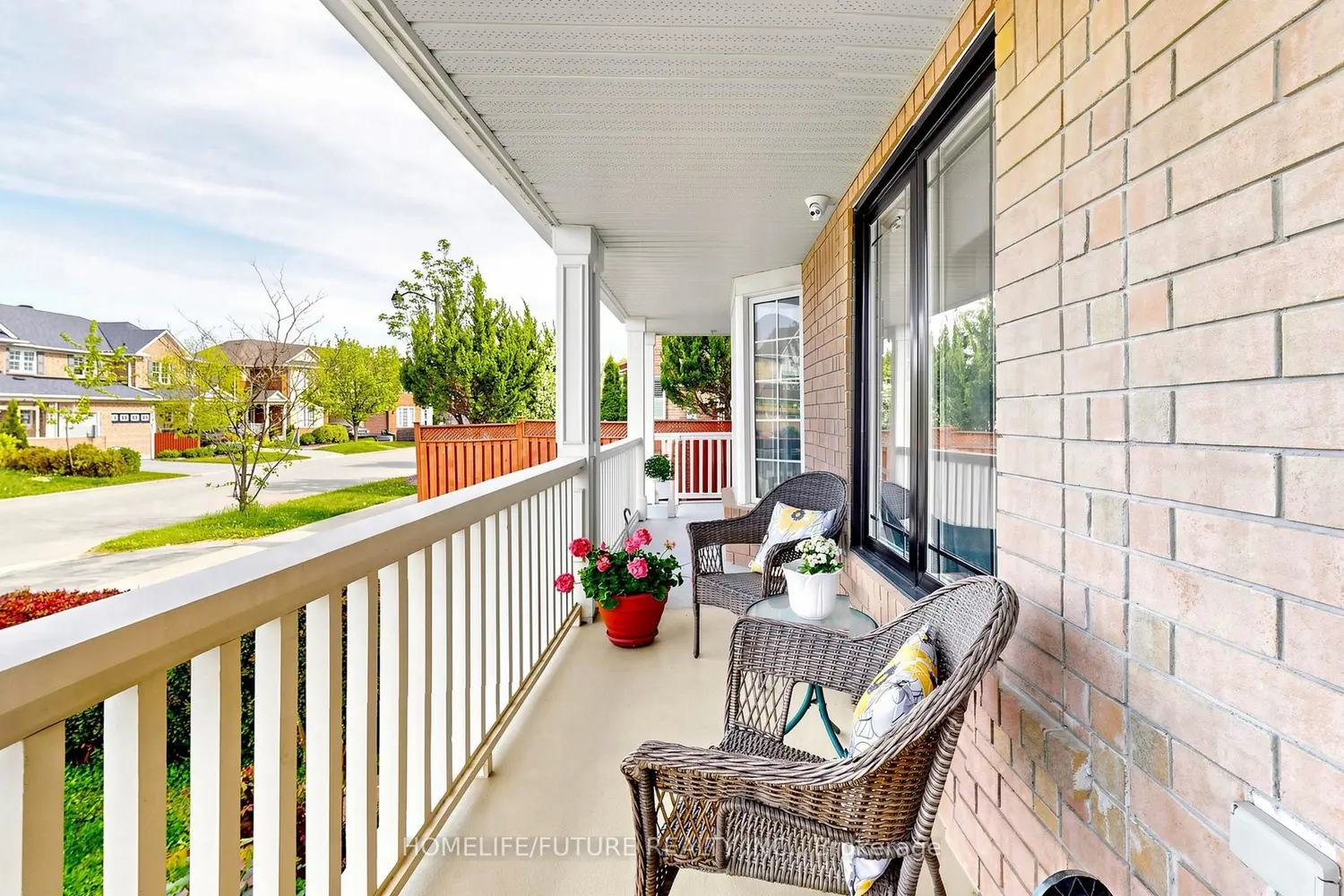 72 Hyacinth Crescent photo 4