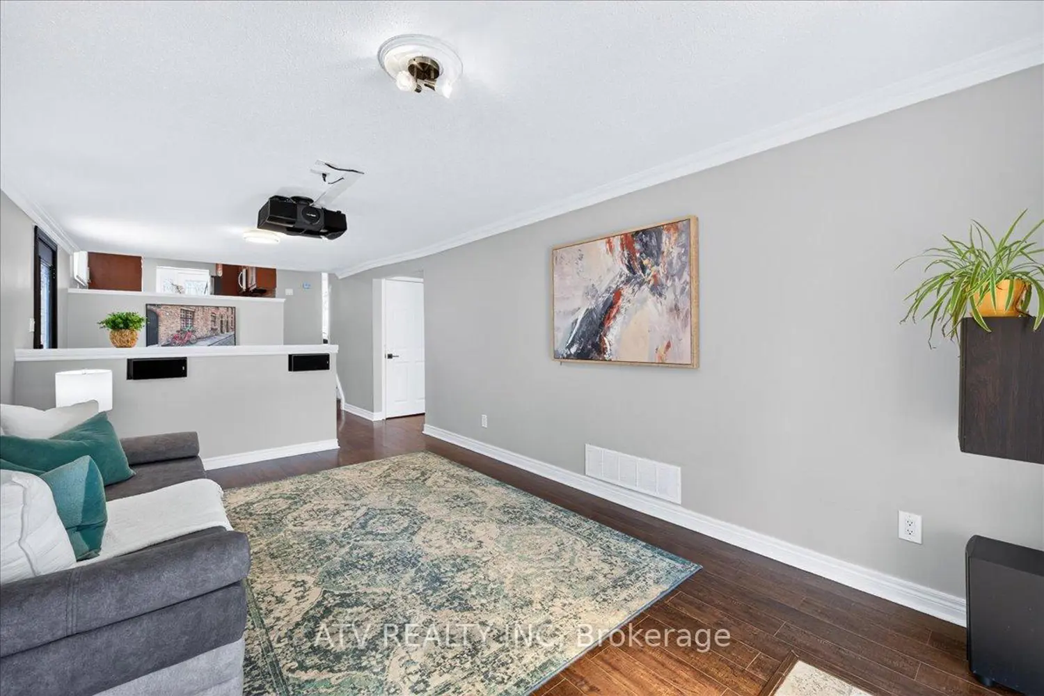 Additional image 9 of 2504 Glamworth Crescent