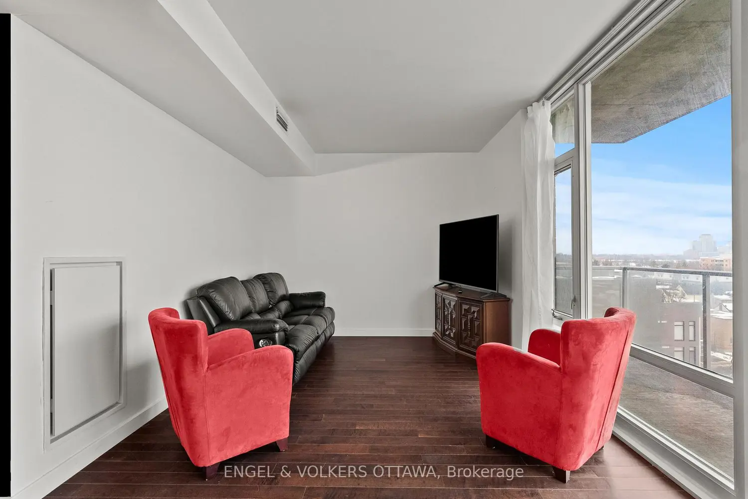Additional image 7 of 201 Parkdale Avenue 807