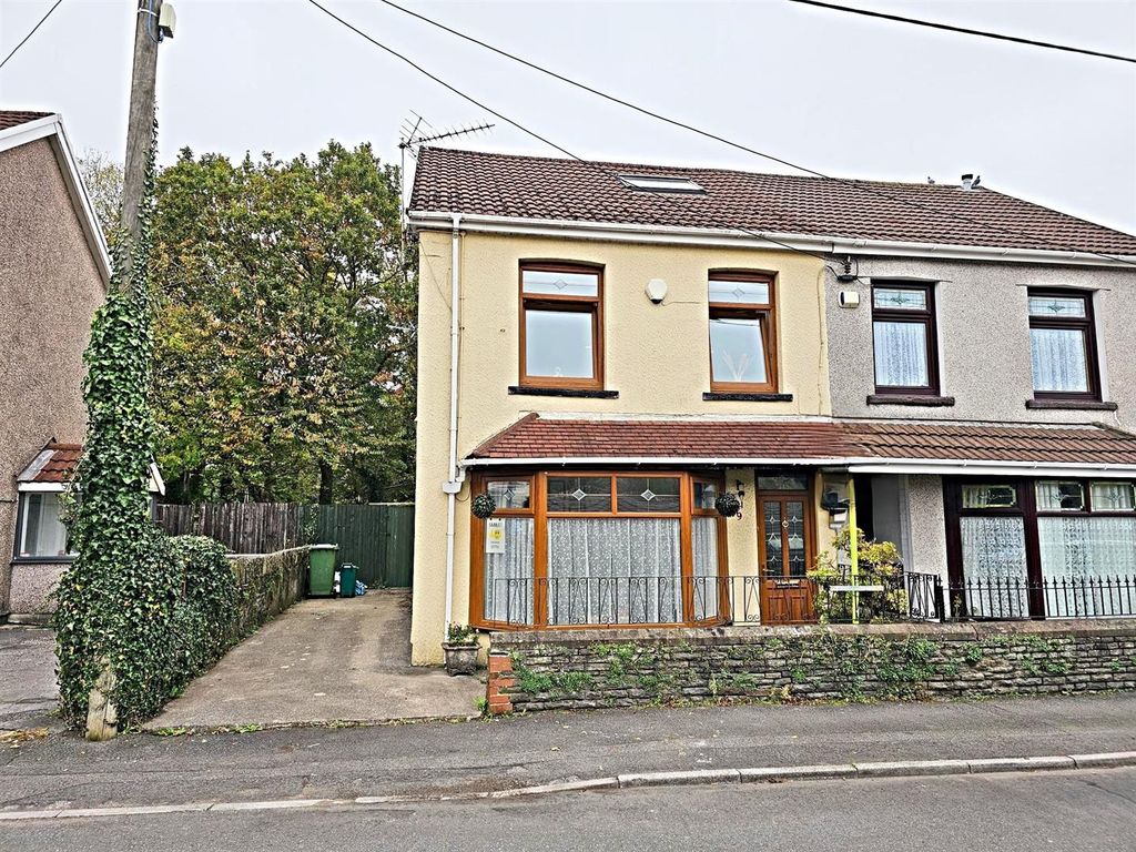 4 bed semi-detached house for saleDynea Road, Hawthorn, Pontypridd CF37