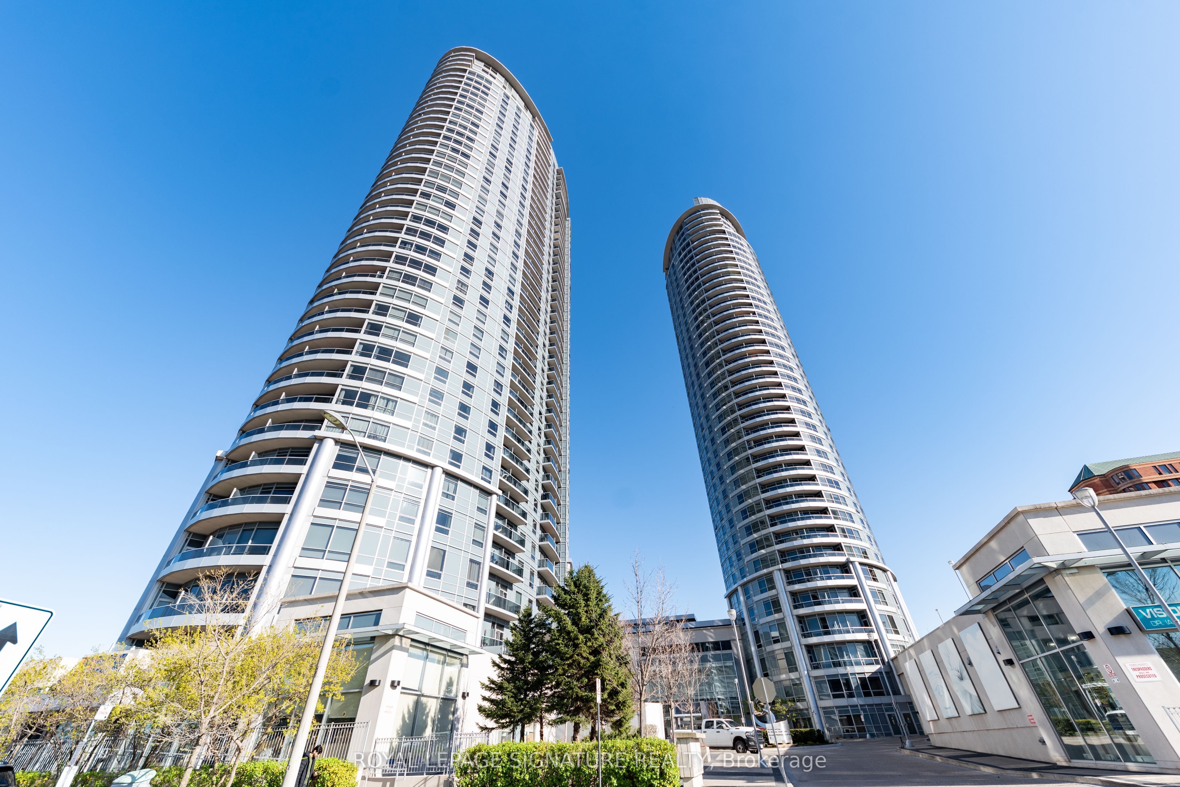 1423-135 Village Green Square, Toronto, ON, M1S 0G4