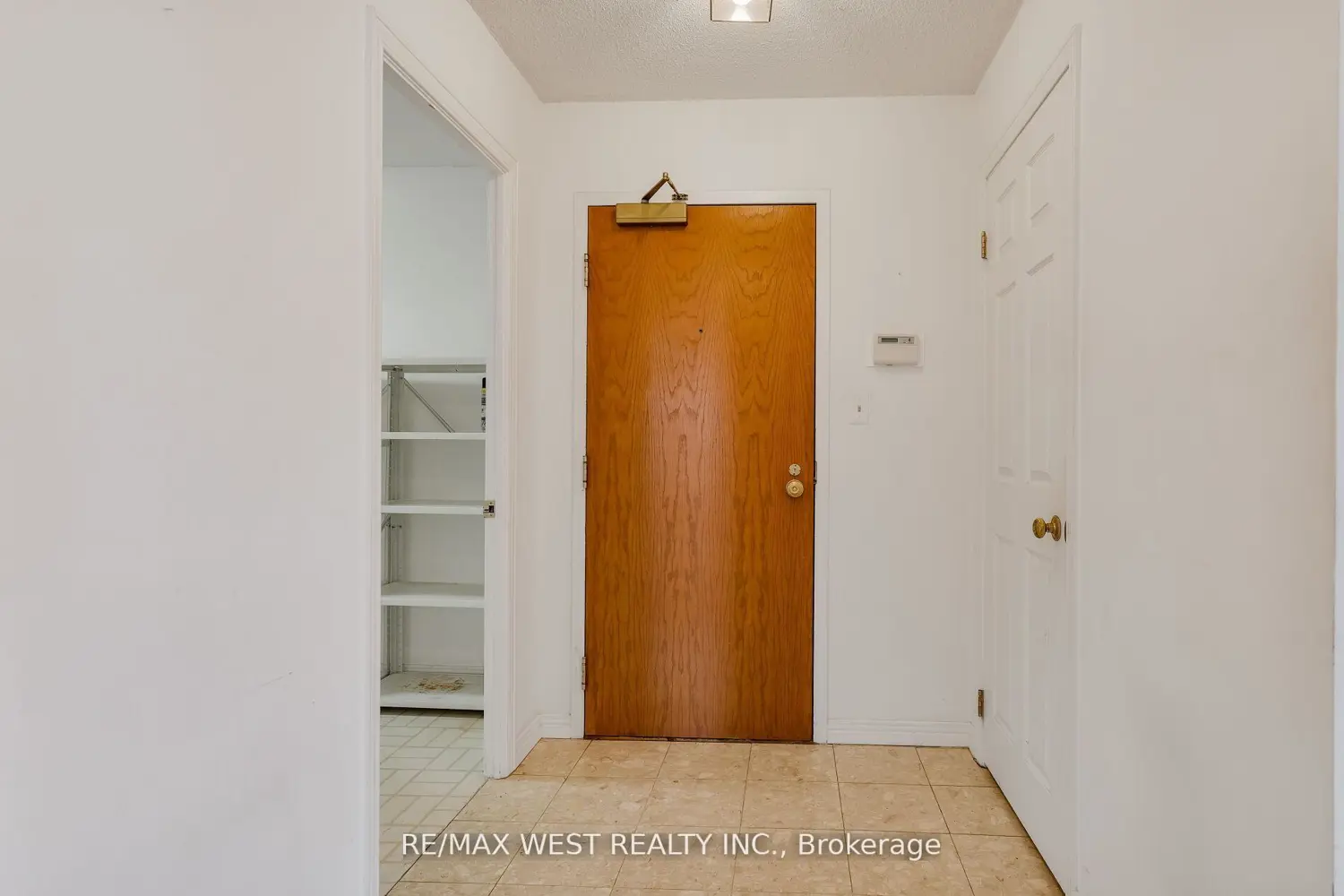 1 Aberfoyle Crescent 411 photo 3