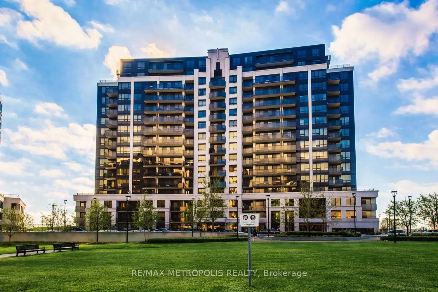1070 Sheppard Avenue Ph16