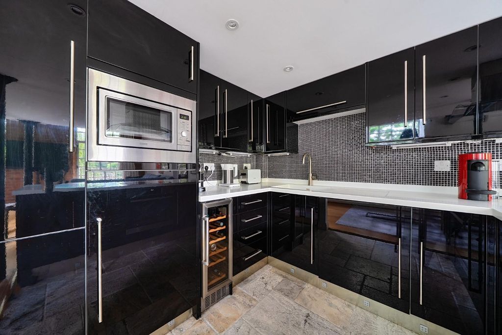 Additional image 9 of 2 bed flat for saleMill Street, East Malling, West Malling ME19