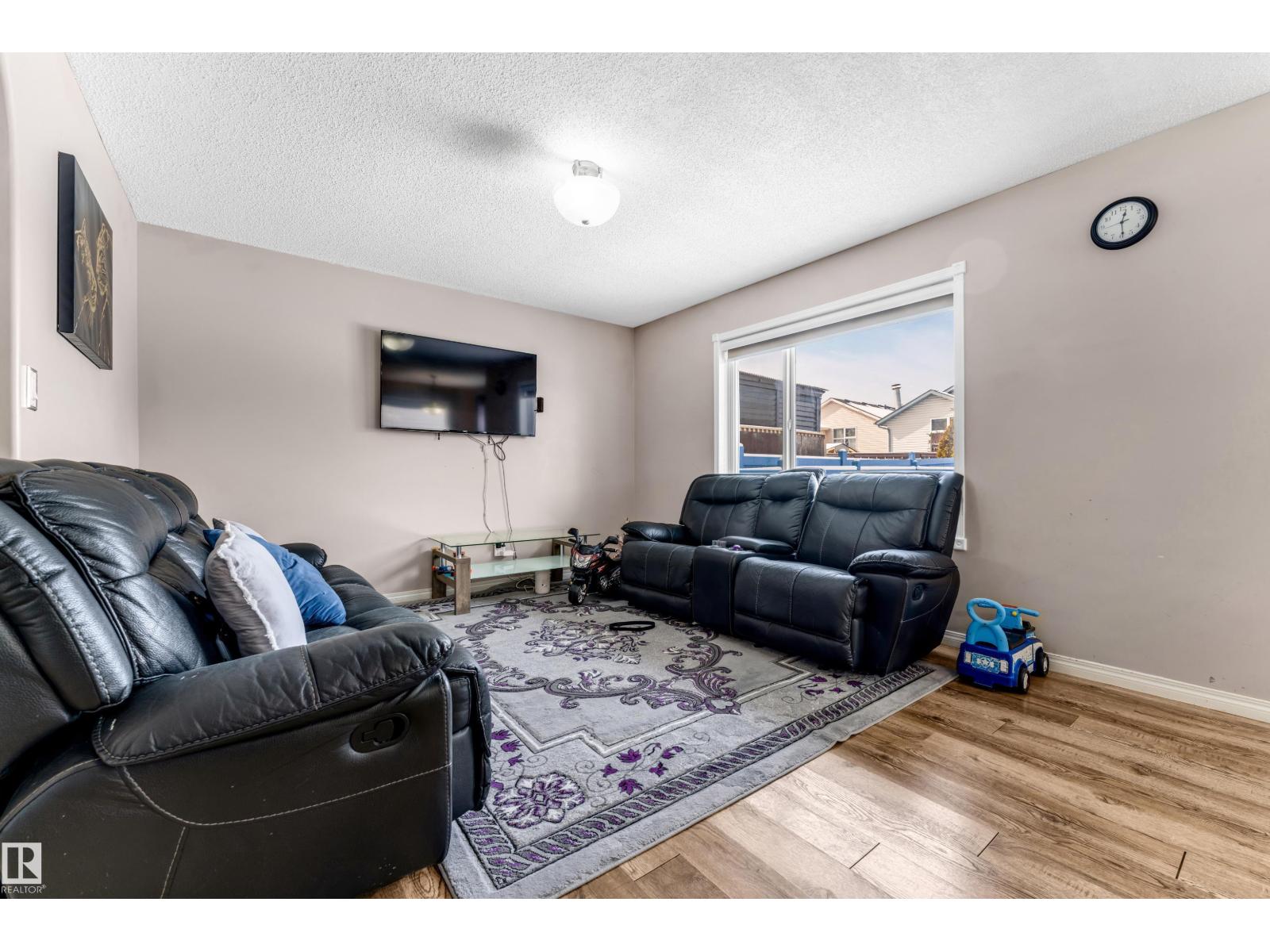 Additional image 6 of 3774 20 Street NW, Edmonton, AB, T6T1S4