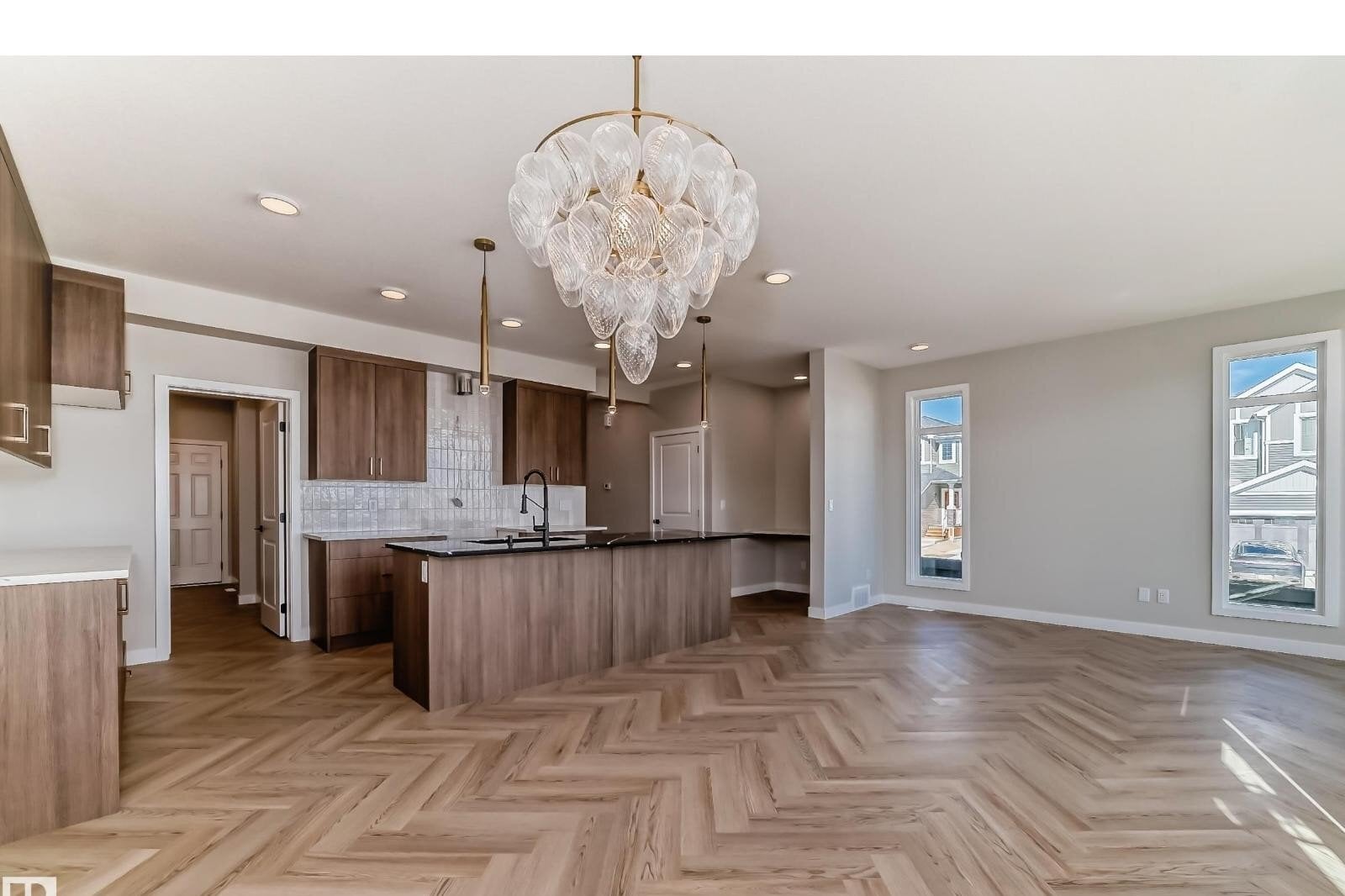 Additional image 7 of 20612 43 Avenue NW, Edmonton, AB, T6M3E3