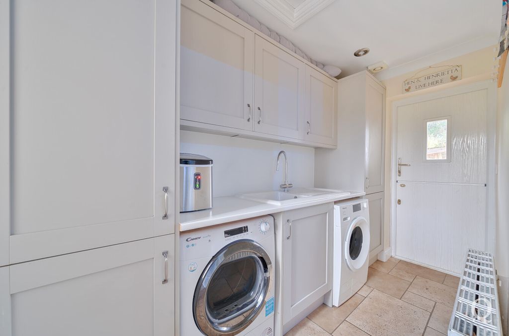 Additional image 13 of 5 bed detached house for saleStockers Hill Road, Rodmersham, Sittingbourne, Kent ME9