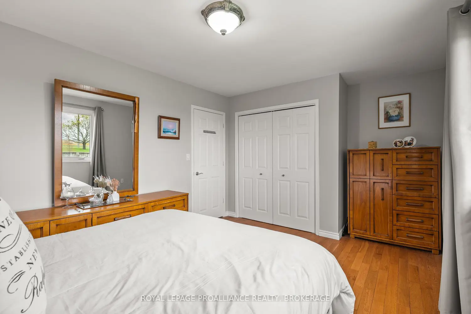 Additional image 12 of 1048 Palmerston Crescent