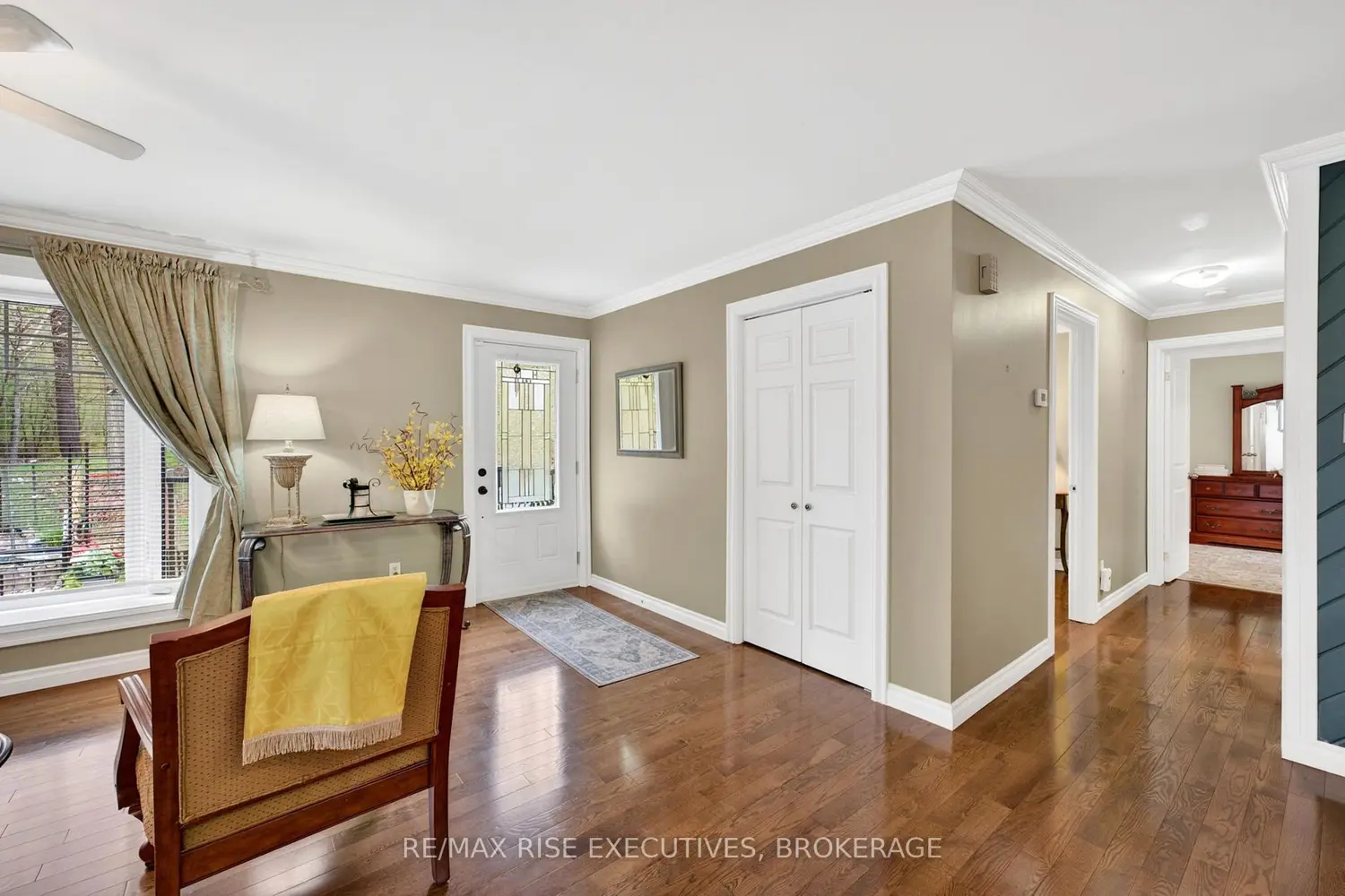 2405 Rideau Ferry Road photo 3