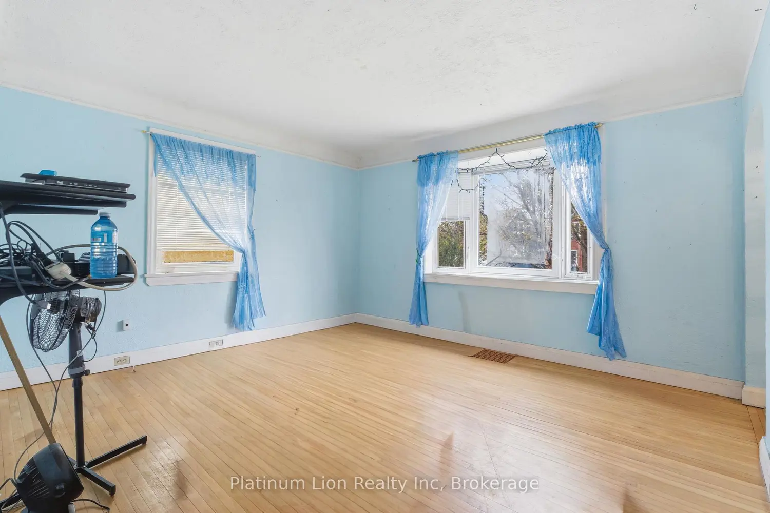 Additional image 4 of 609 Guelph Street