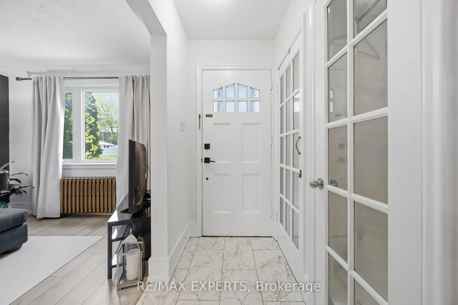 221 Clonmore Drive photo 2