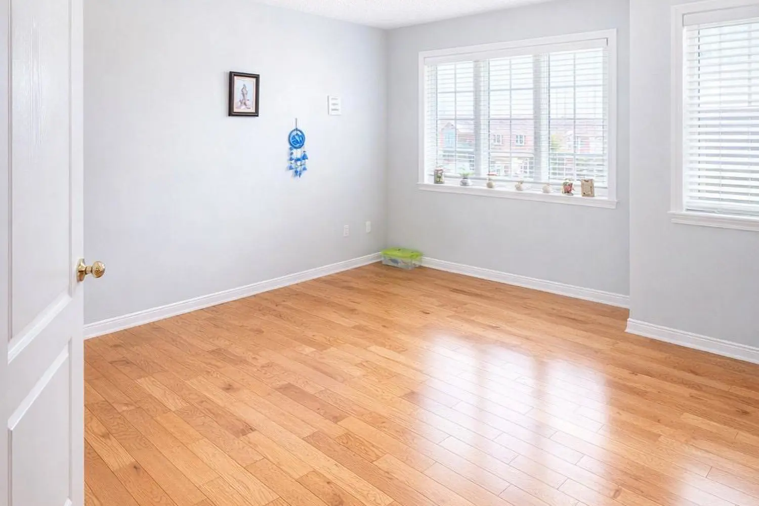 Additional image 11 of 4721 Colombo Crescent
