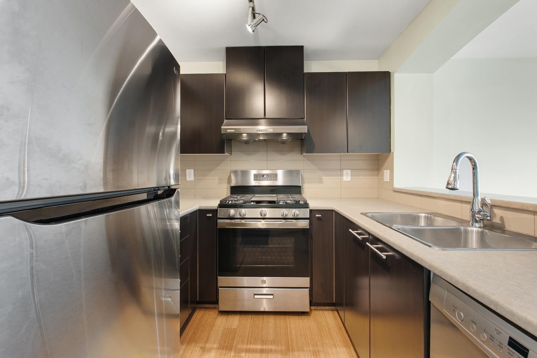Additional image 6 of 401-9319 University Crescent, Burnaby, BC, V5A 4Y5