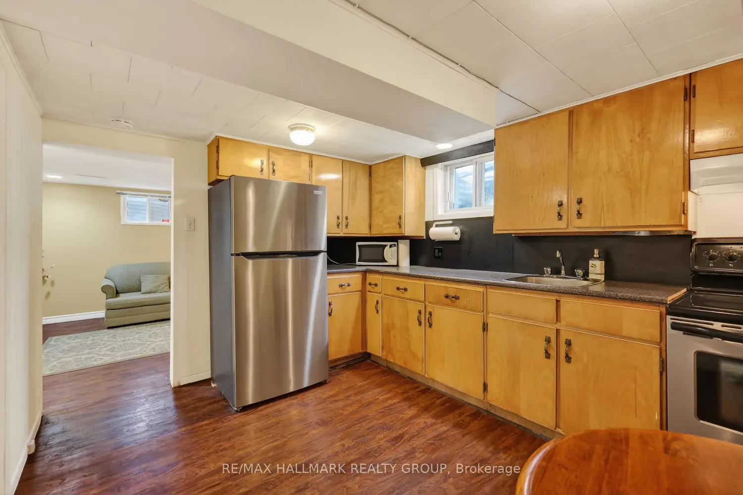 Additional image 14 of 1317 Avenue Q