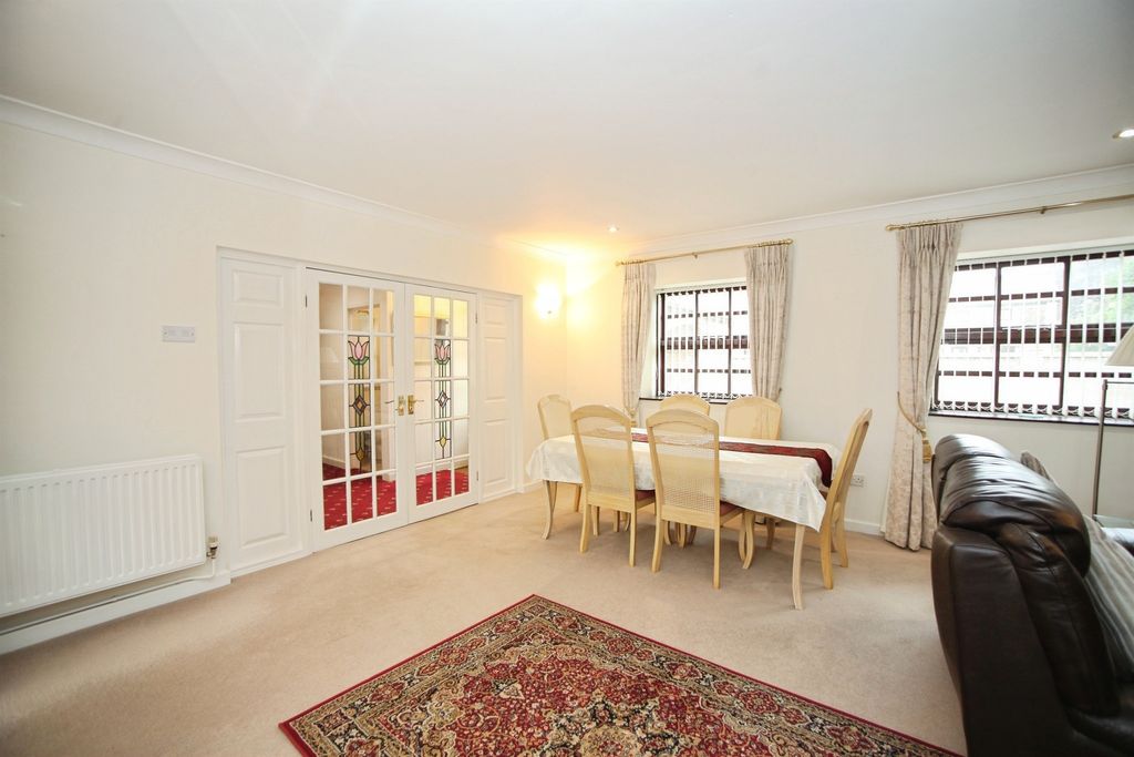 Additional image 8 of 4 bed barn conversion for saleHenstaff Court, Pontyclun CF72