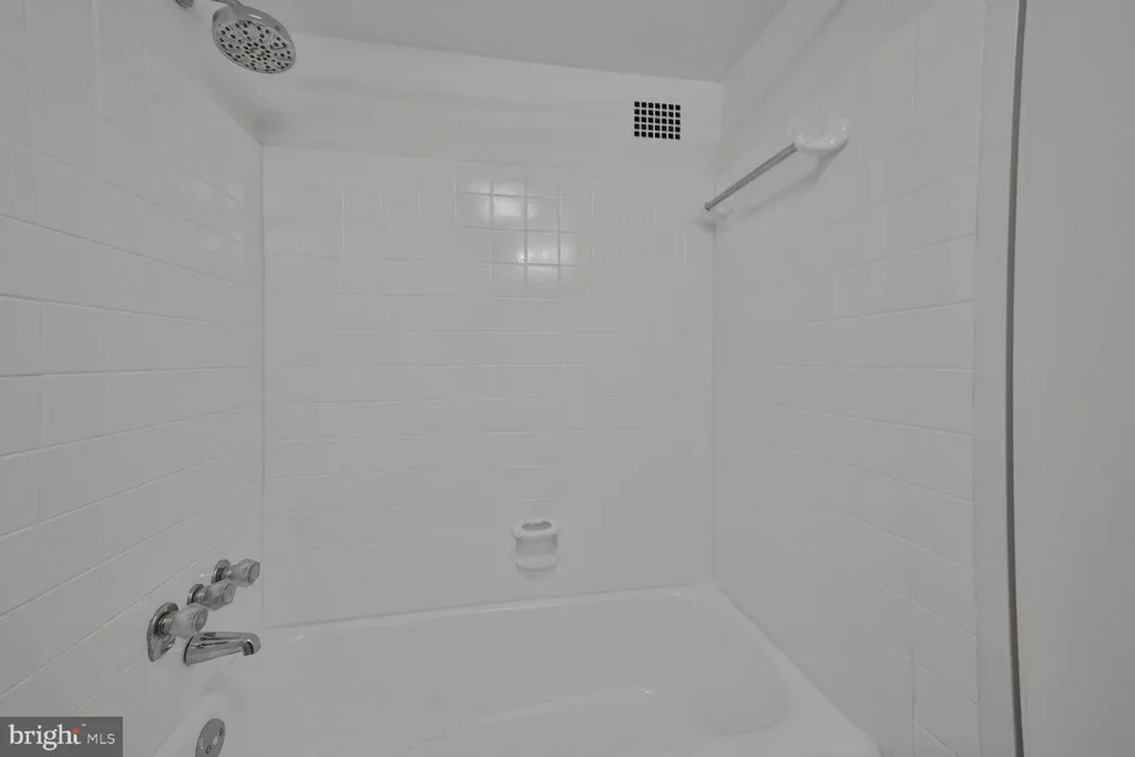 Additional image 20 of 4201 Cathedral Avenue NW Unit 303E, Washington, DC 20016