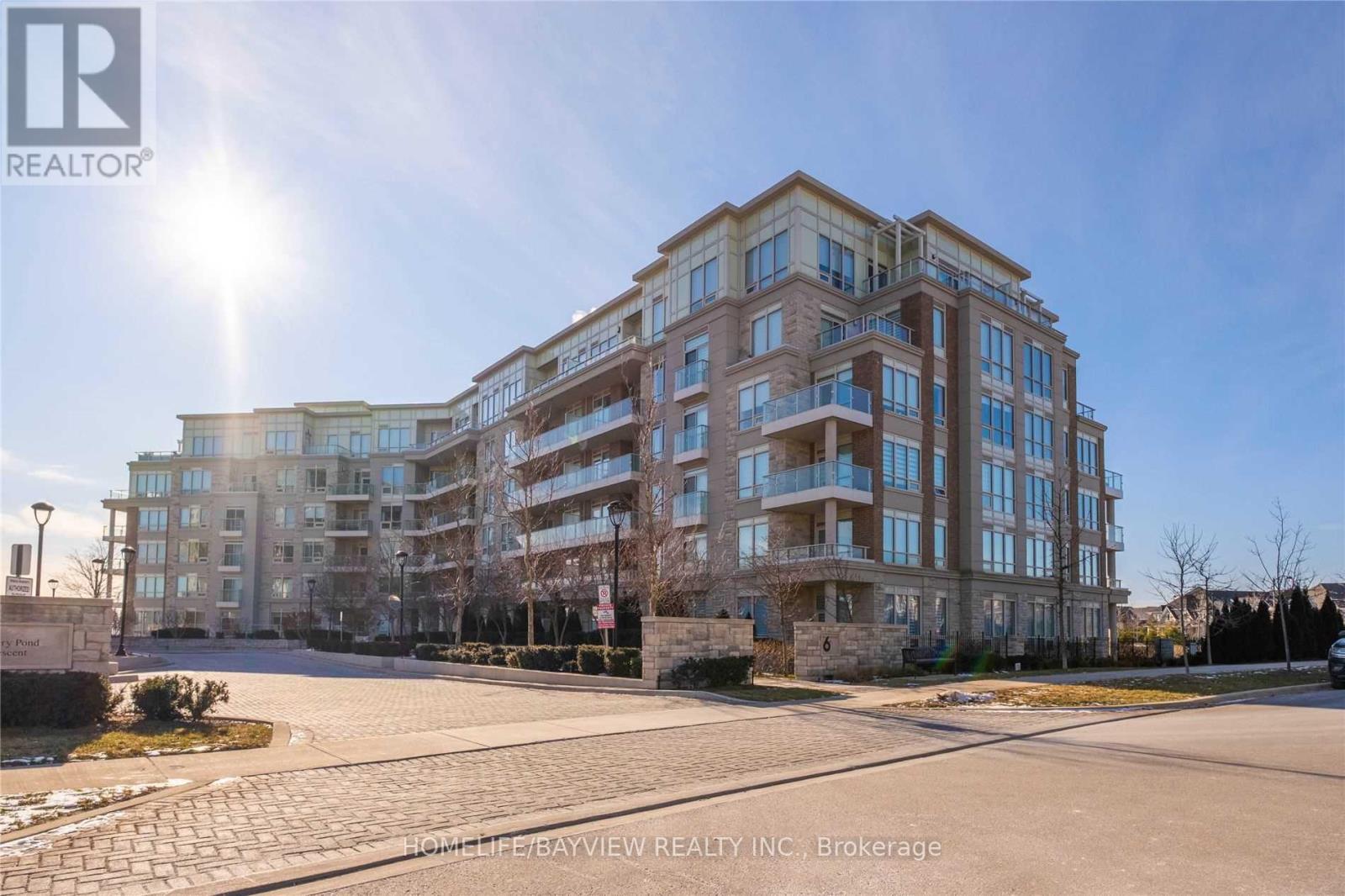 207 - 9 STOLLERY POND CRESCENT
