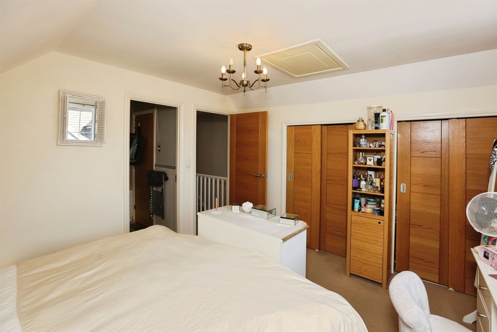 Additional image 14 of 5 bed semi-detached house for saleWatson Court, Hedge End, Southampton SO30