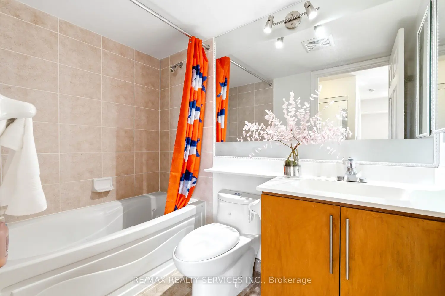 Additional image 12 of 310 Burnhamthorpe Road 1711