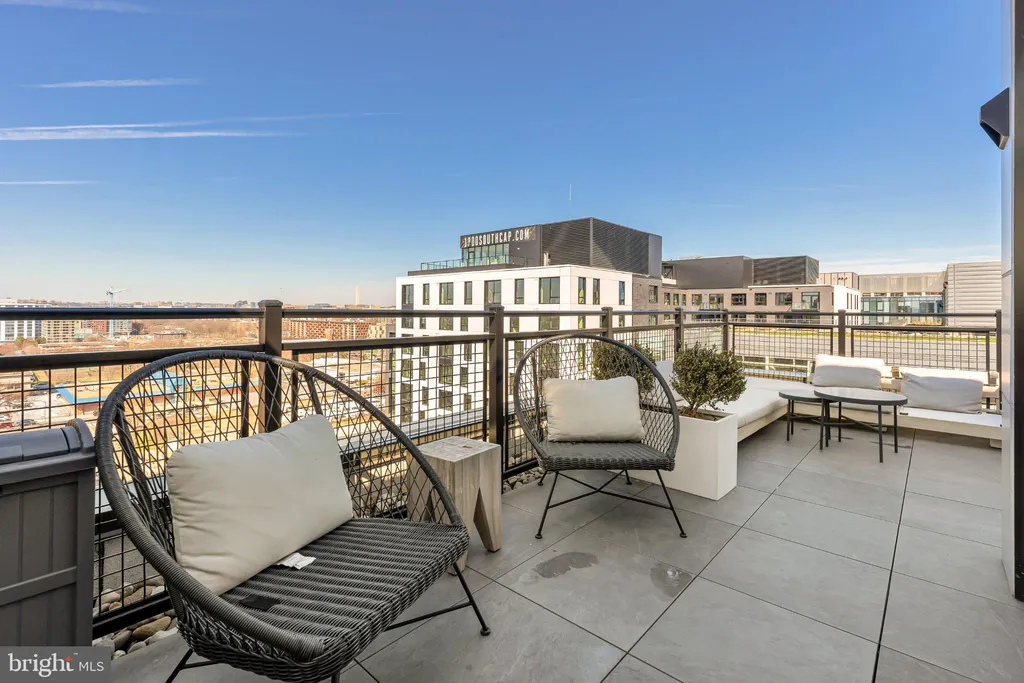 Additional image 30 of 37 L Street SE Unit 507, Washington, DC 20003