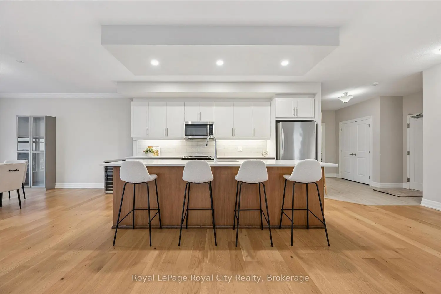 1880 Gordon Street 505 photo 5