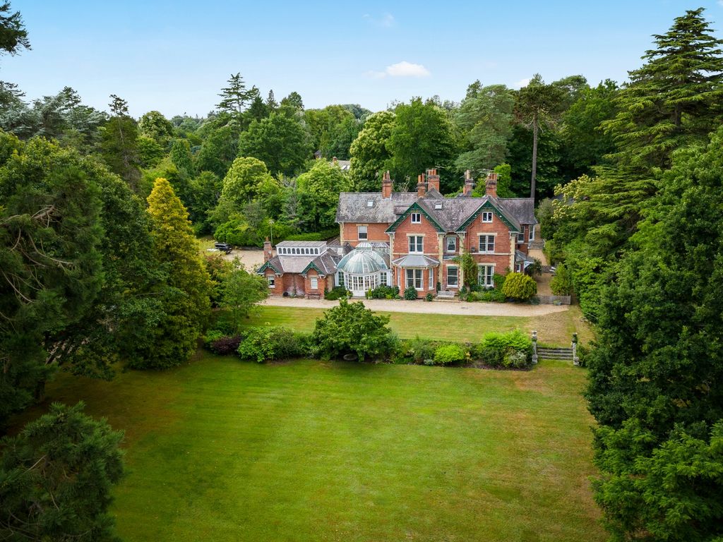 12 bed detached house for saleRise Road, Sunningdale SL5