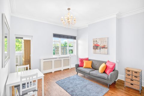 Stapleton Hall Road, Crouch End, London N4