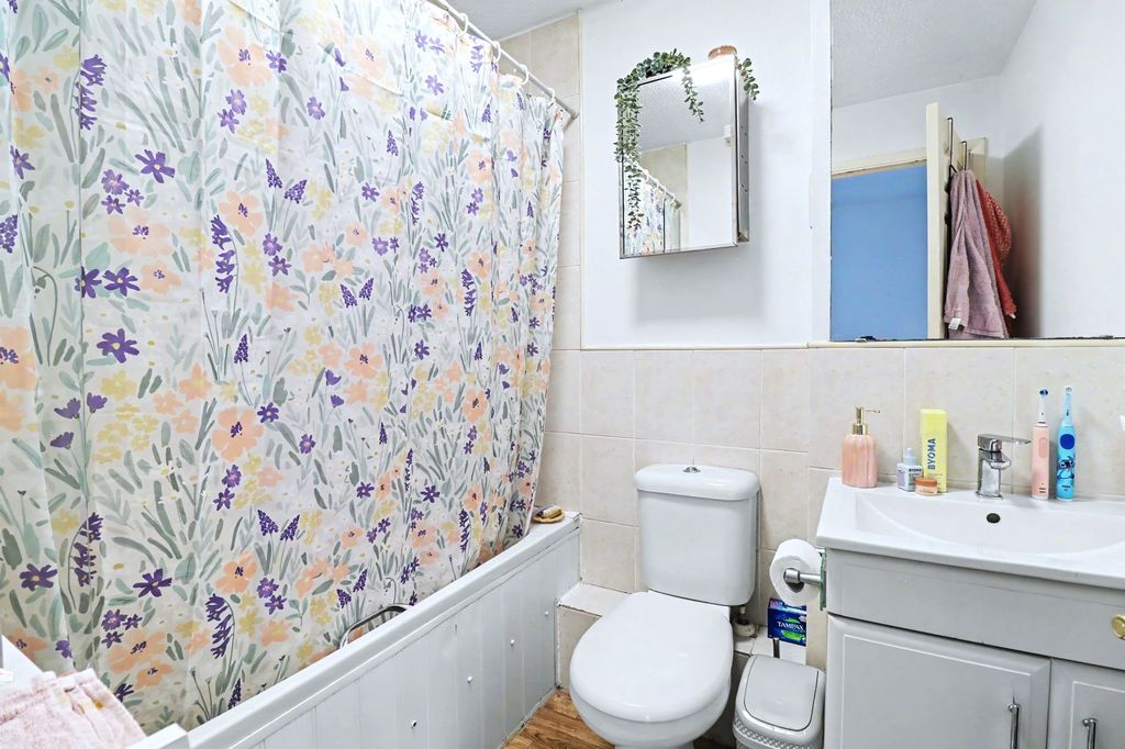 Additional image 10 of 2 bed terraced house for saleHedley Gardens, Hedge End SO30