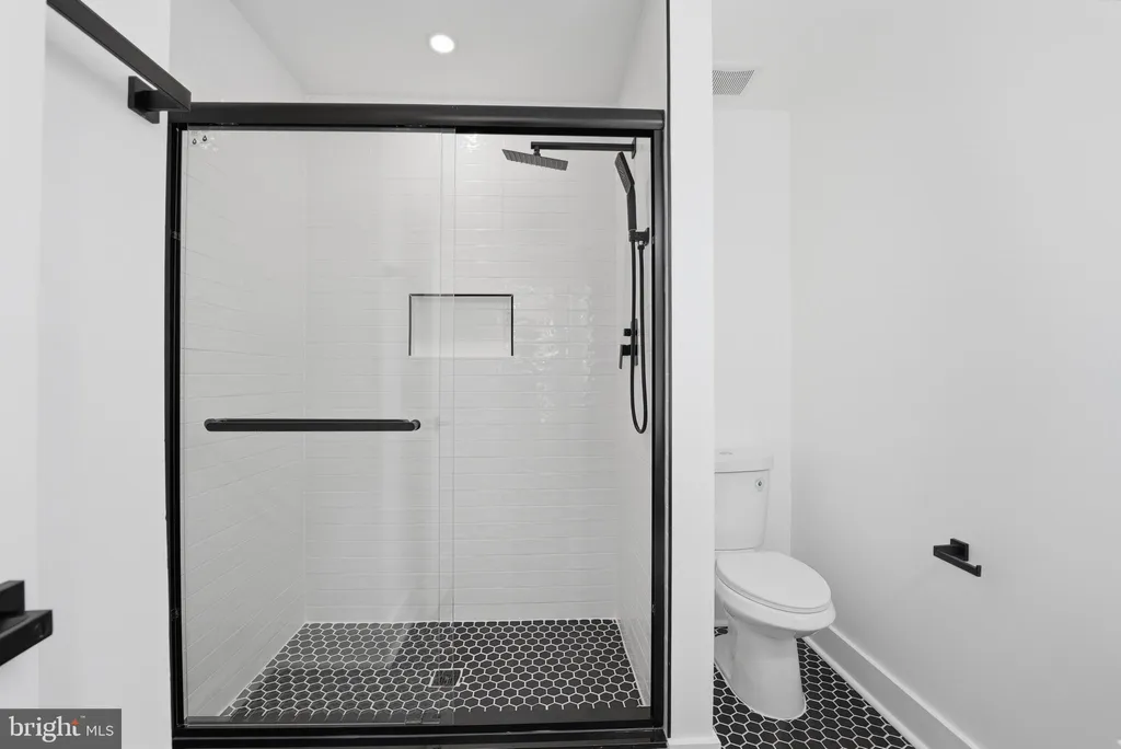 Additional image 27 of 129 Hamilton Street NW, Washington, DC 20011