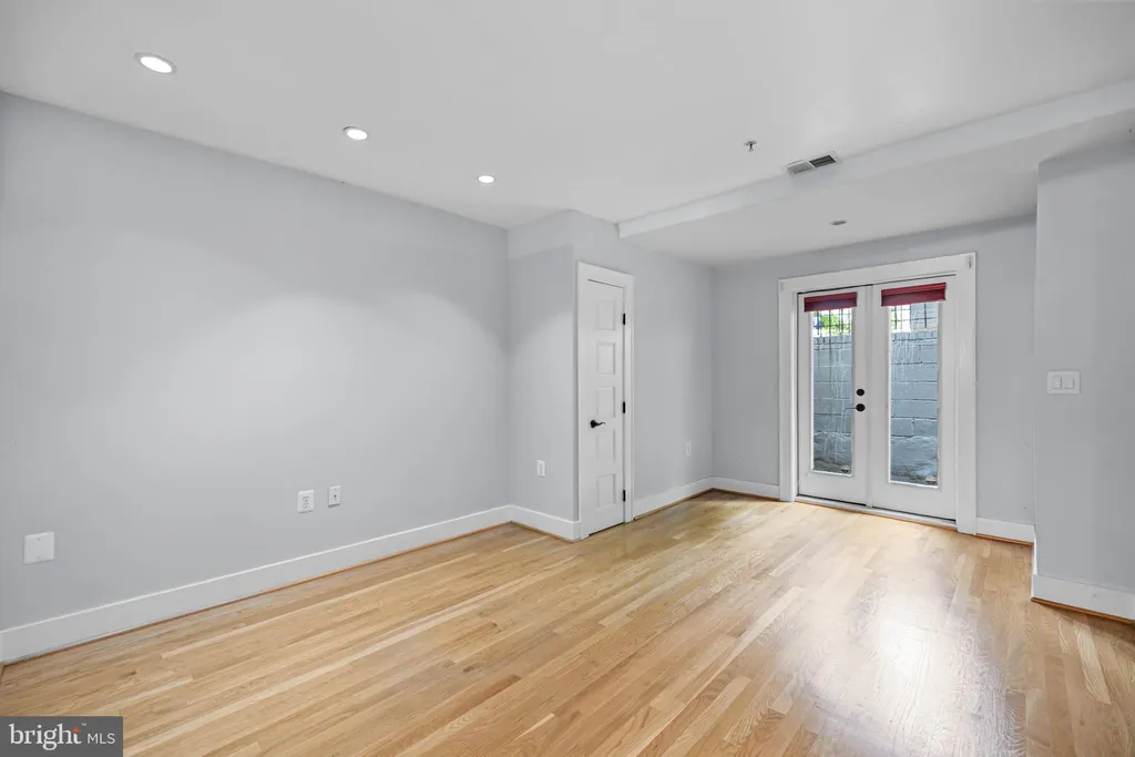 Additional image 16 of 1109 M Street NW Unit 1, Washington, DC 20005